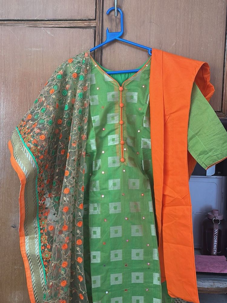 Elegant Green &amp; Orange Kurta Set