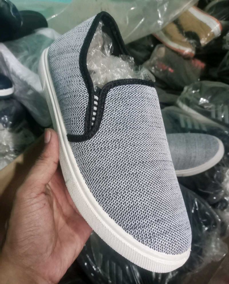 NEW NO USED CASUAL SHOES FOR MEN &amp; WOMAN'S