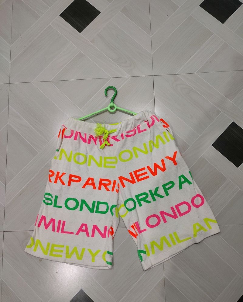 Trendy City Print Shorts