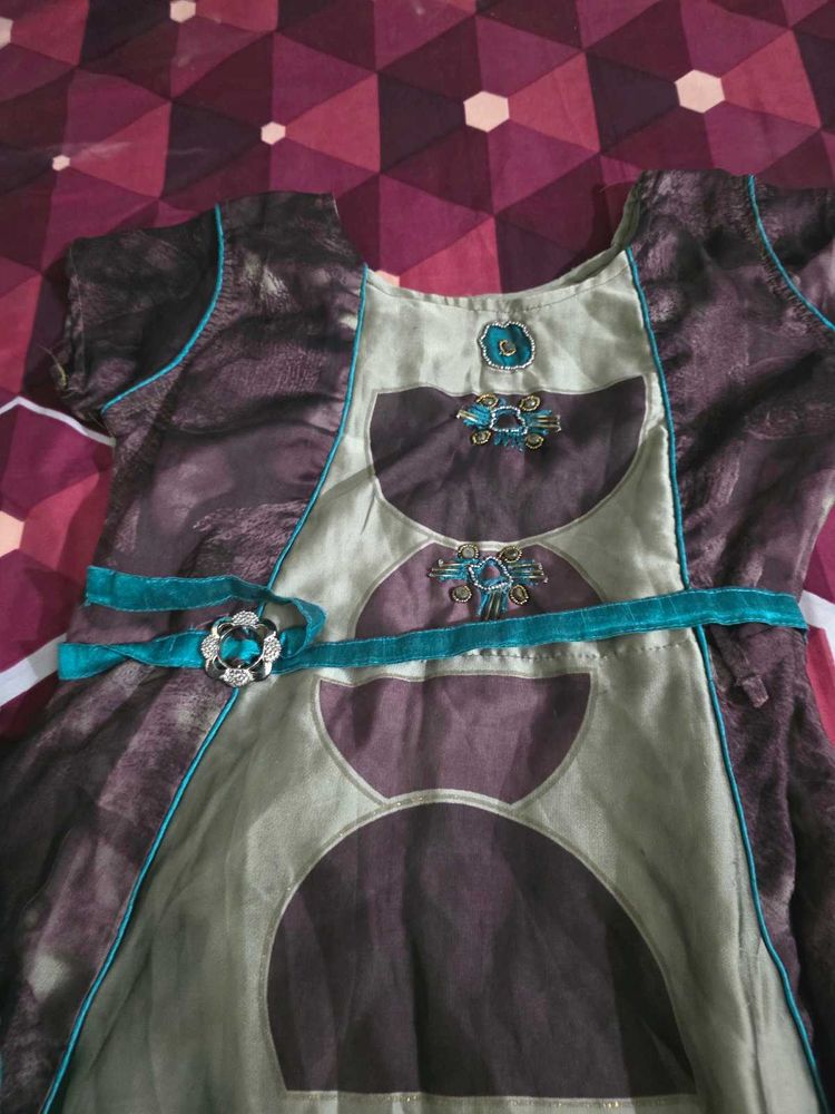 Elegant Kurta with Embellishments