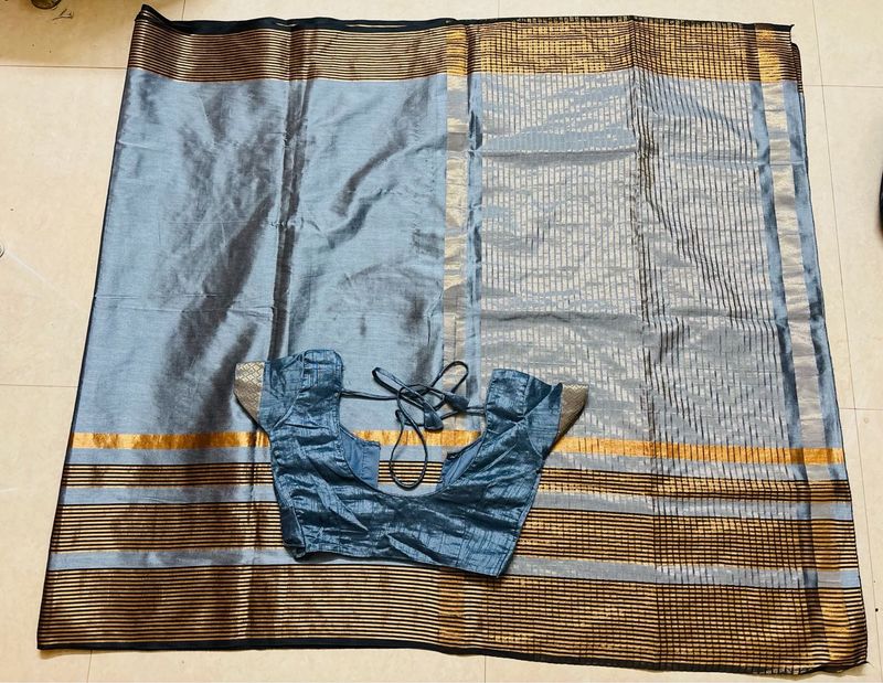 Office ware elegant saree with blouse