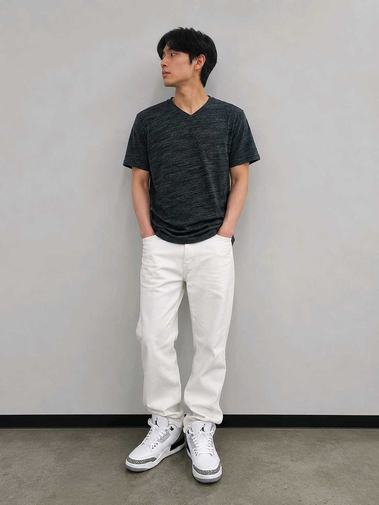GAP Men's V-Neck T-Shirt