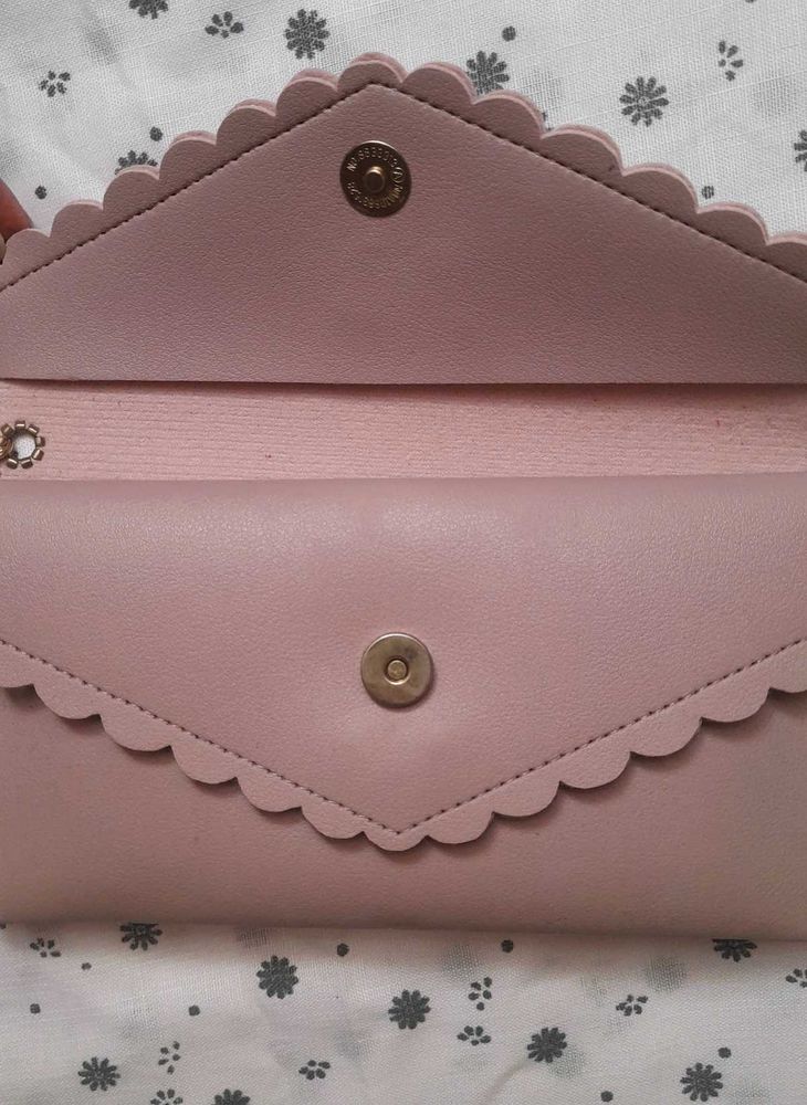 Cute Pink Scalloped Vintage Wallet