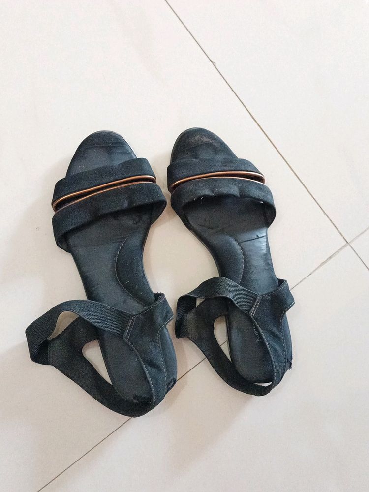 Chic Black Suede Strappy Sandals