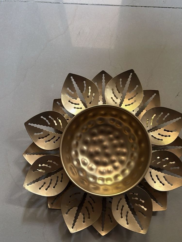 Golden Lotus Tealight Holder