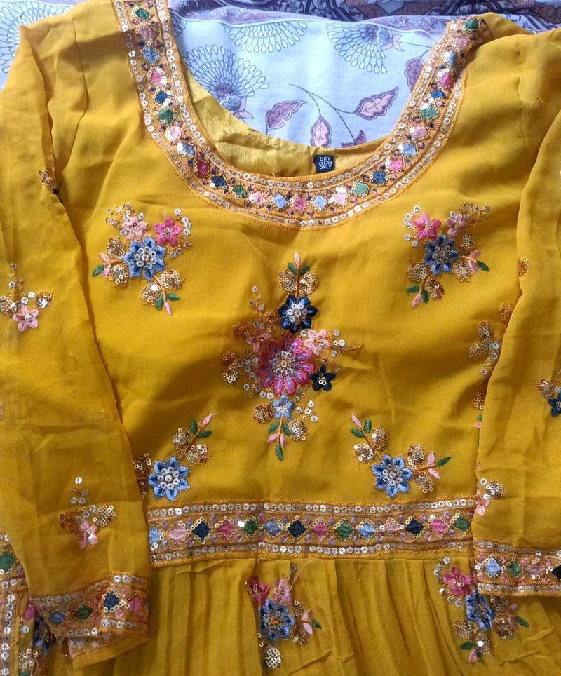 nyra cut⭐Embroidered Mustard Yellow Kurta
