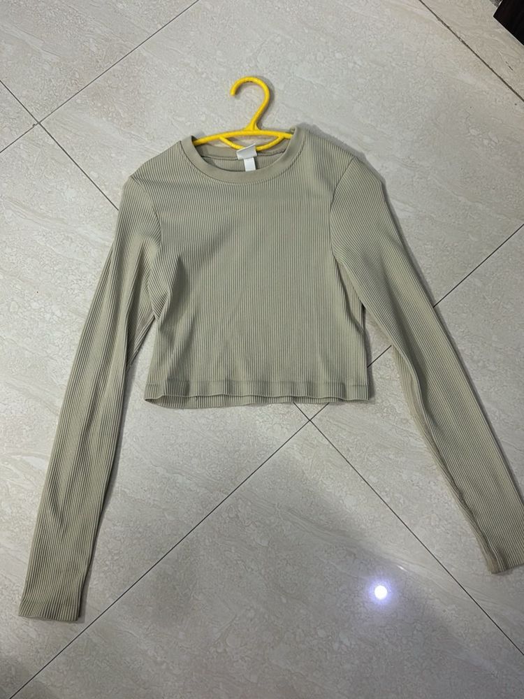Ribbed Long Sleeve Crop Top