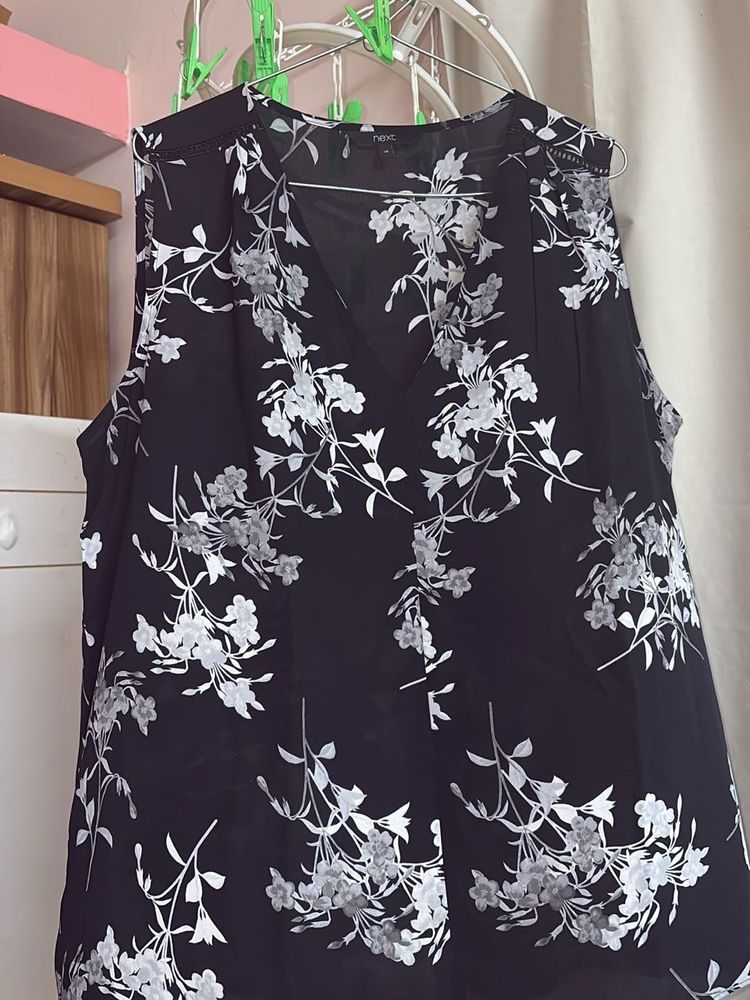 Chic Floral Print Sleeveless V-Neck Top