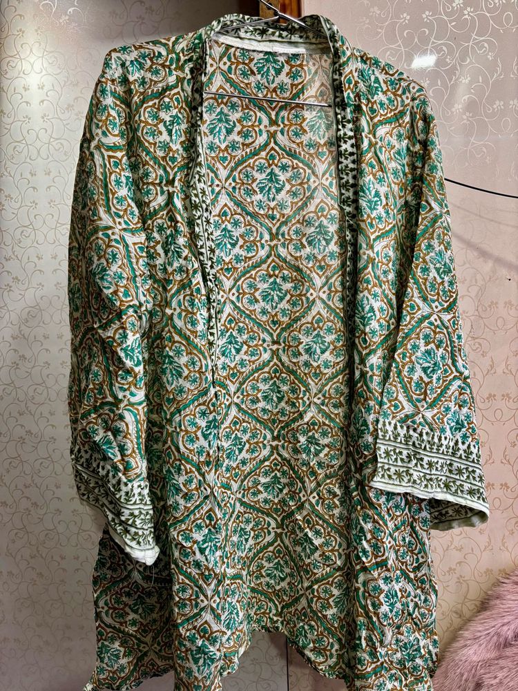 Green &amp; Beige Patterned Ethnic Gown
