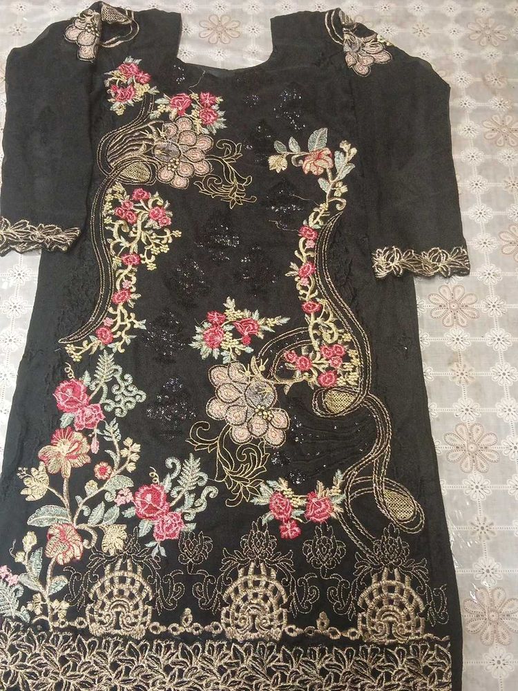Embroidered Black Kurta