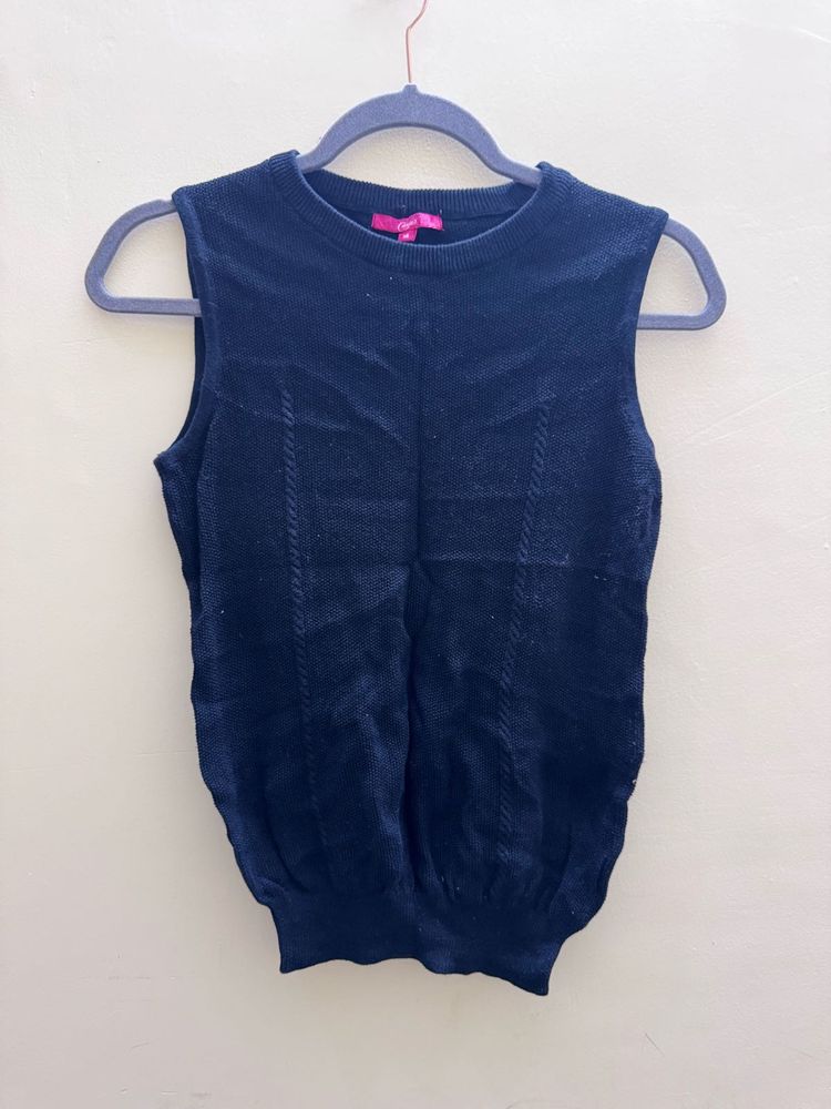 black cotton vest