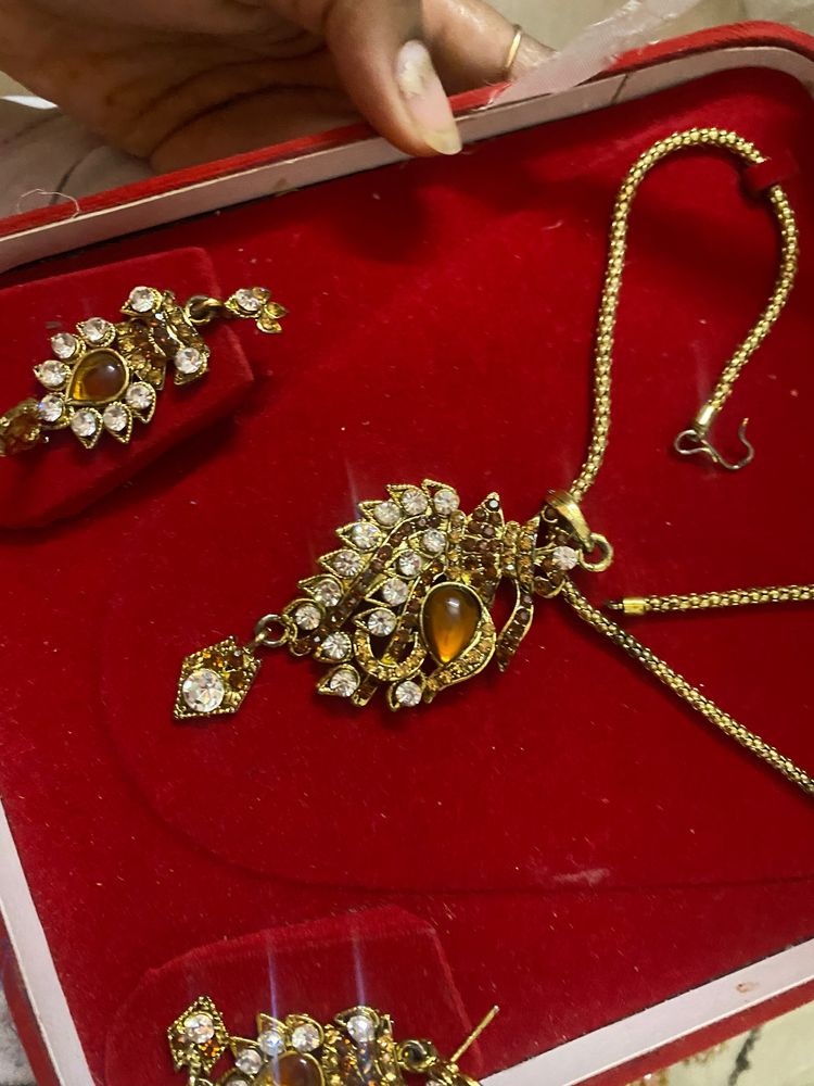 Pendant Set