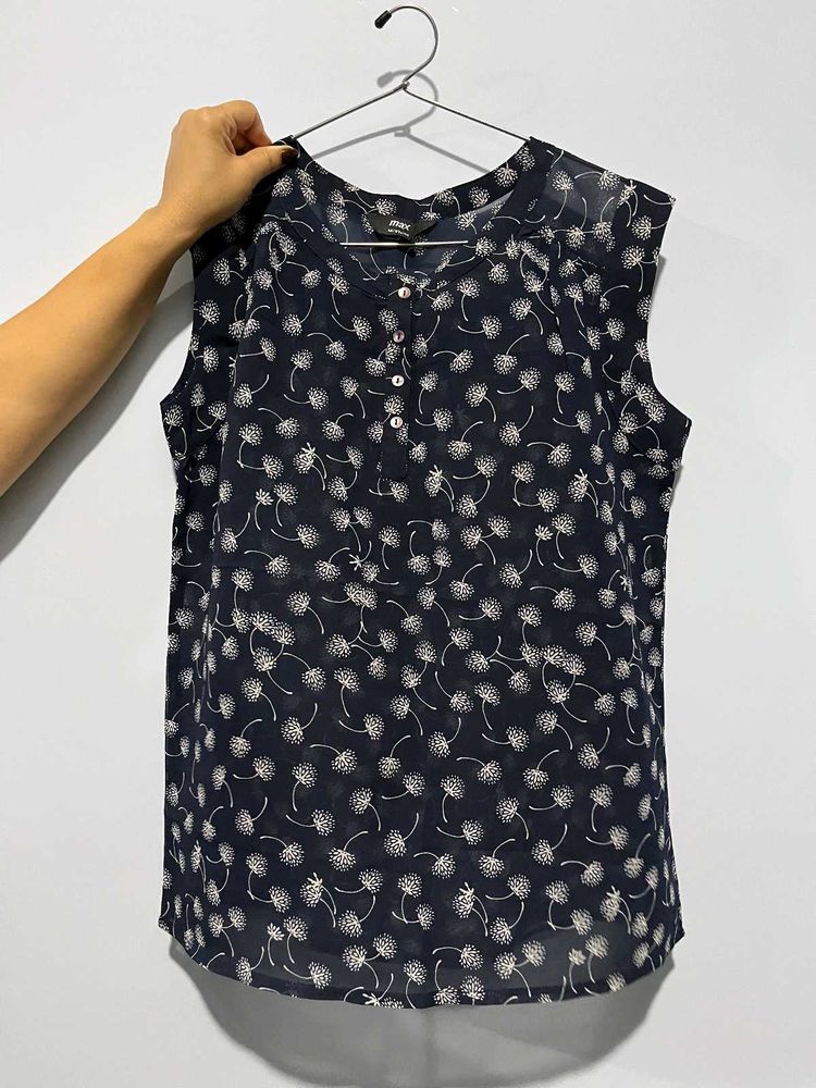 Chic Sleeveless Floral Print Top