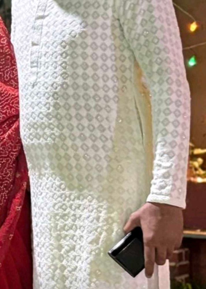 2 chikankari kurta m size once worn