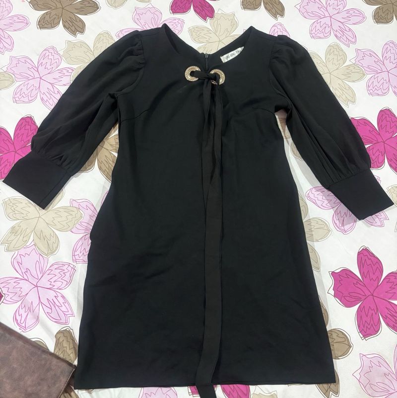 Chic Black Puff Sleeve Dress