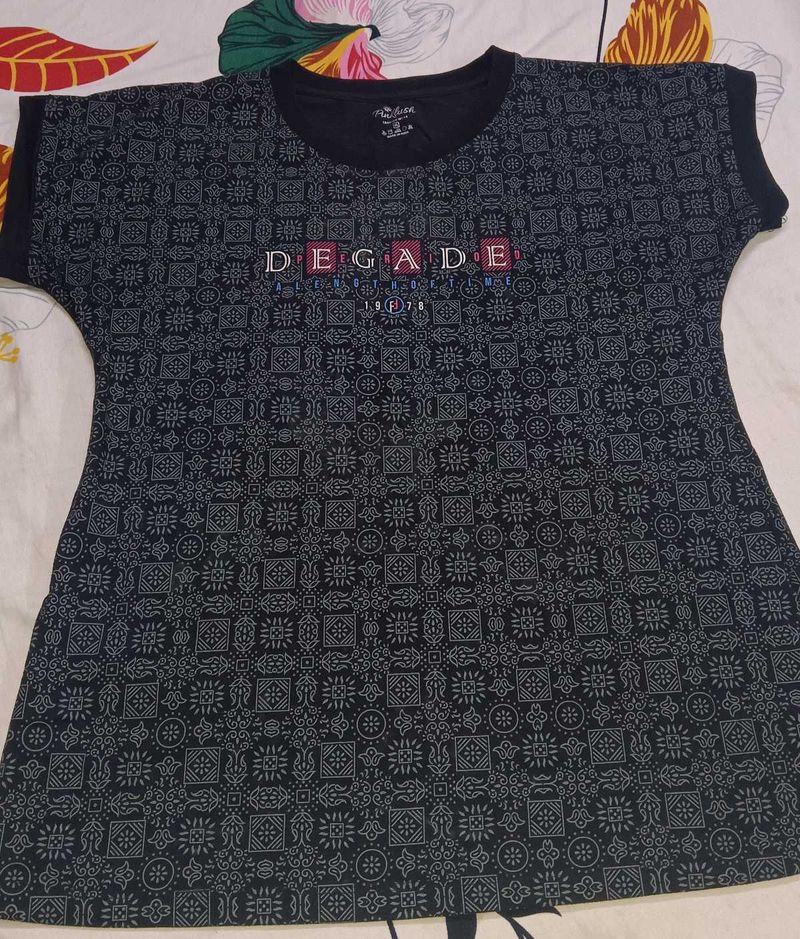 Graphic Print Crew Neck T-Shirt