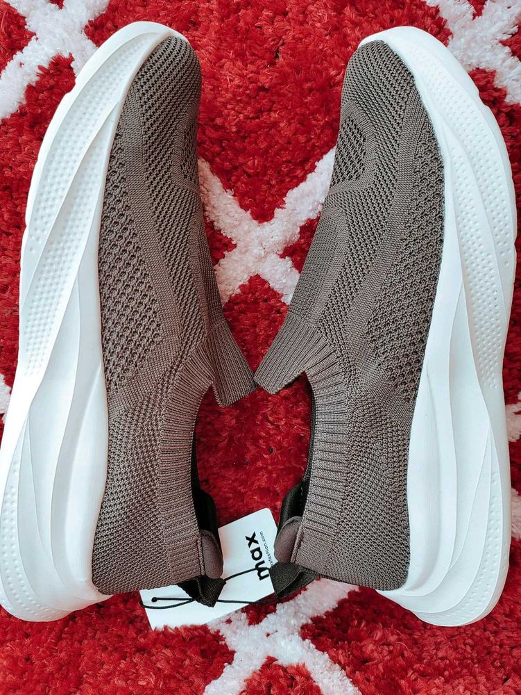 Stylish Knit Sneakers for Men