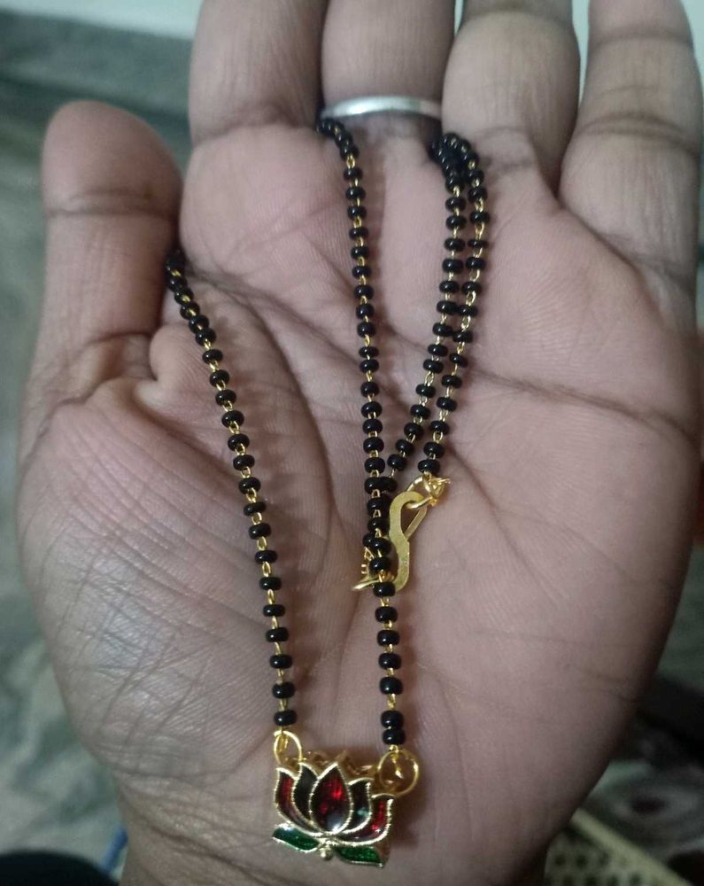 Elegant Lotus Pendant Mangalsutra
