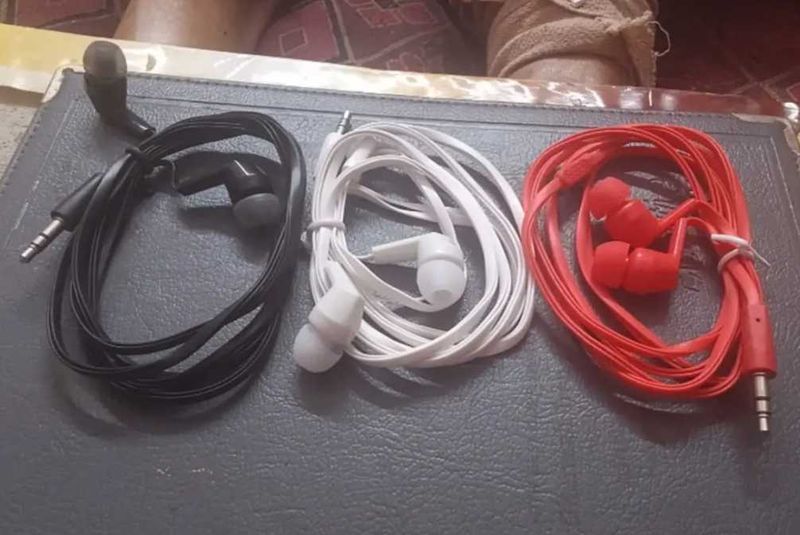 3 Pairs Wired Earphones - Black, White, Red