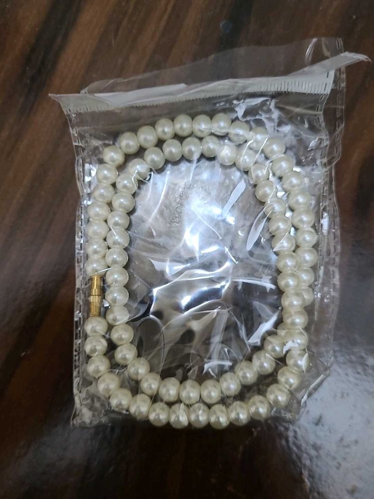 Classic Faux Pearl Necklace
