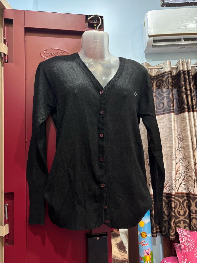 Chic Black V-Neck Cardigan