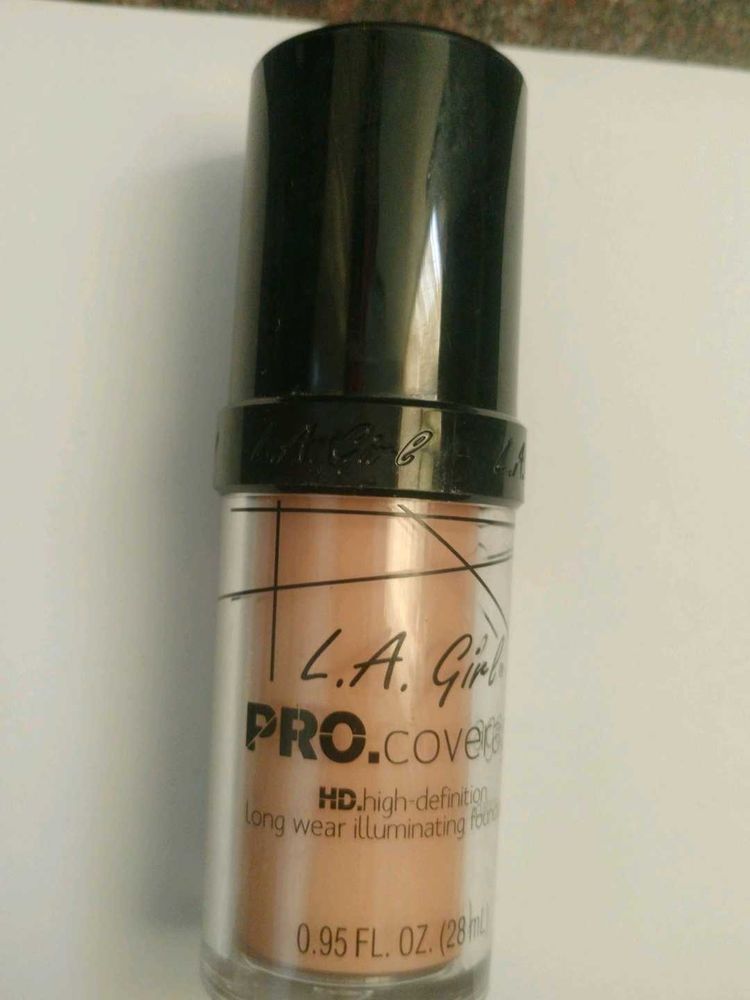 L.A. Girl Pro Coverage Foundation shade: porcelain