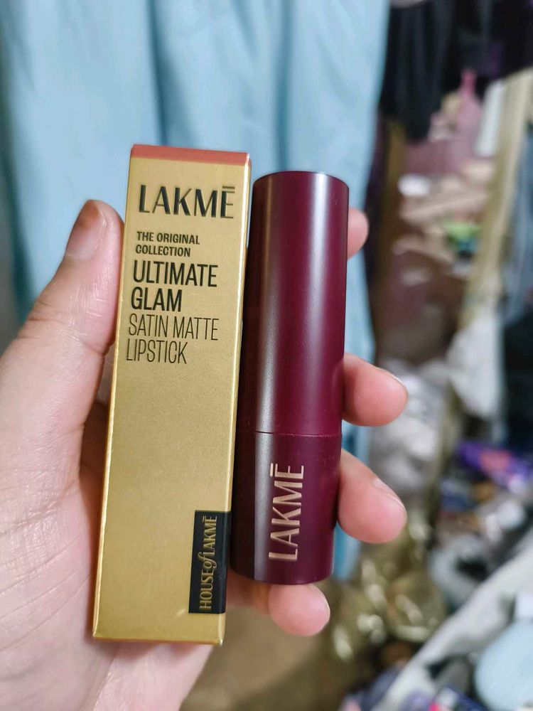 UN1 Lakme Ultimate Glam Satin Matte Lipstick