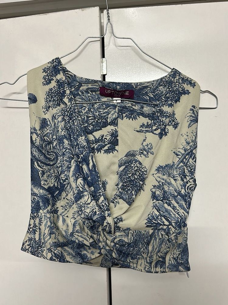 Blue &amp; White Scenic Print Twist Front Top
