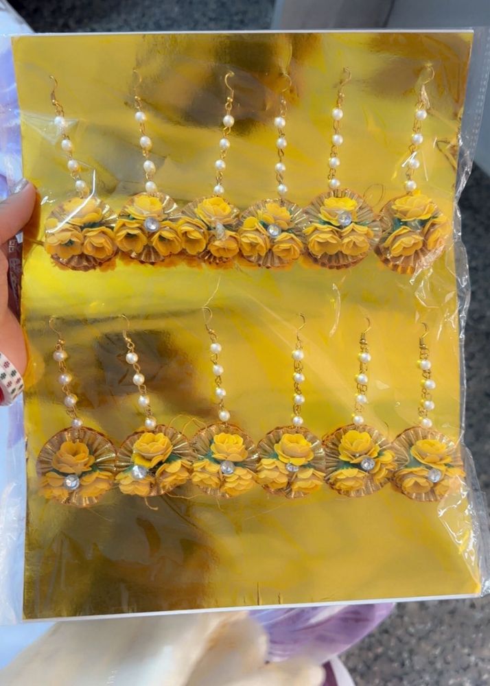 12 Yellow Floral Maang Tikka Set