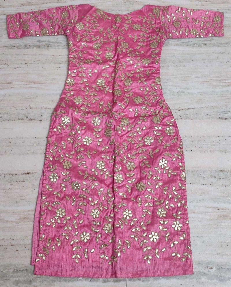 Beautiful Pink Embroidered Kurta