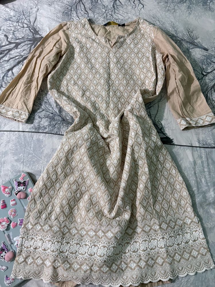 Elegant Beige Embroidered Kurta