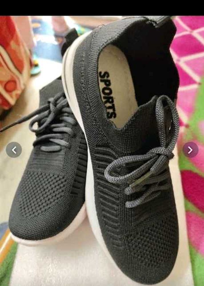 Stylish Grey Knit Sneakers