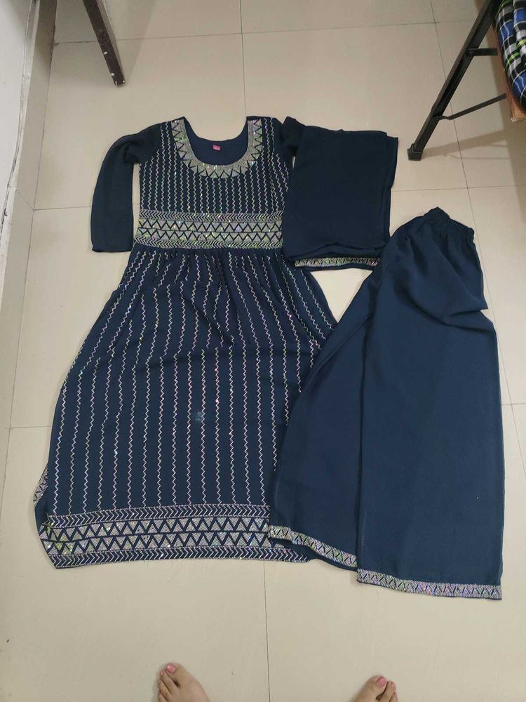 Elegant Navy Kurta Set with Sequins