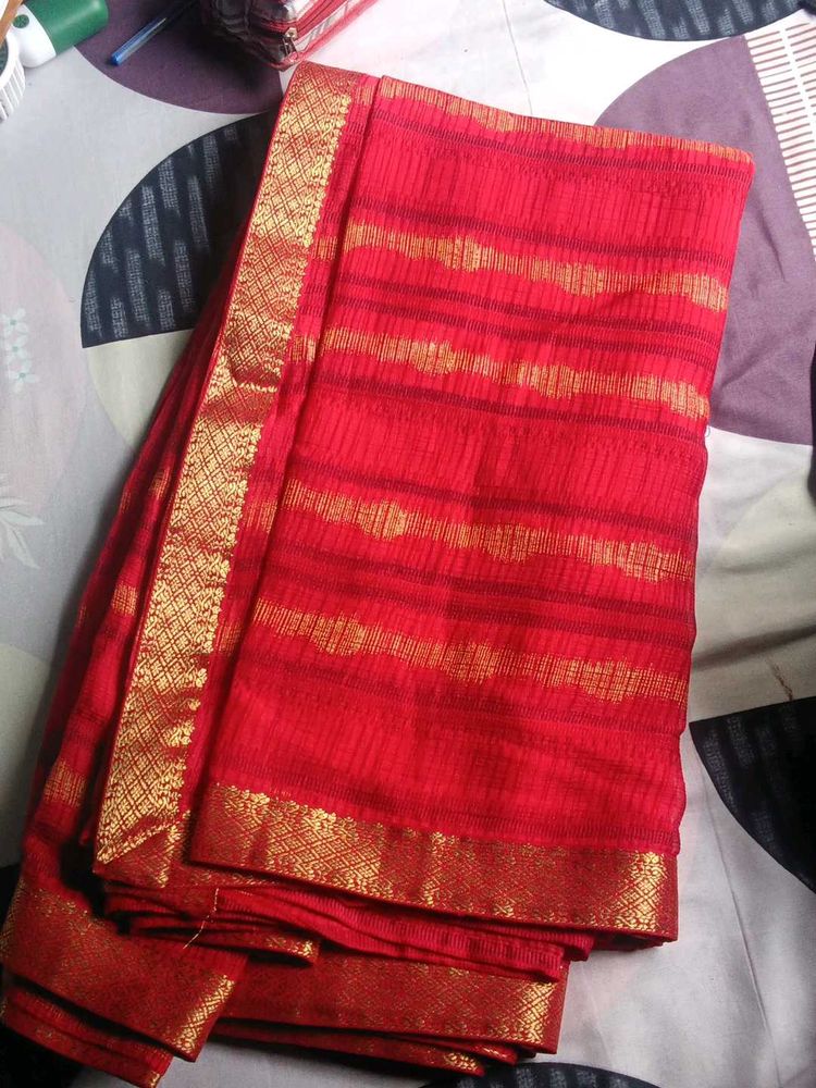 Beautiful Red Chiffon Saree With Gold Boreder