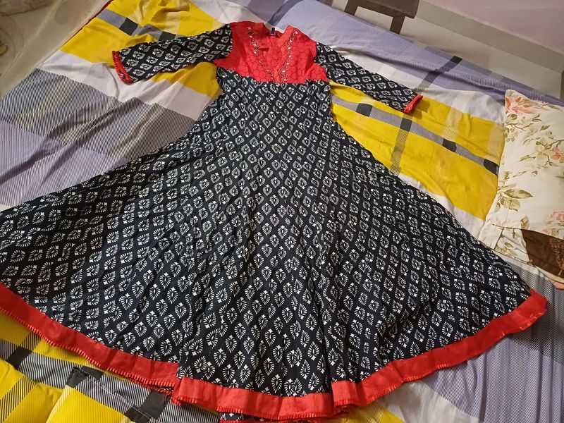 Shakumbari M Red And Black Anarkali Dress
