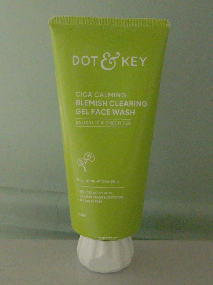 Dot &amp; Key Cica Calming Face Wash