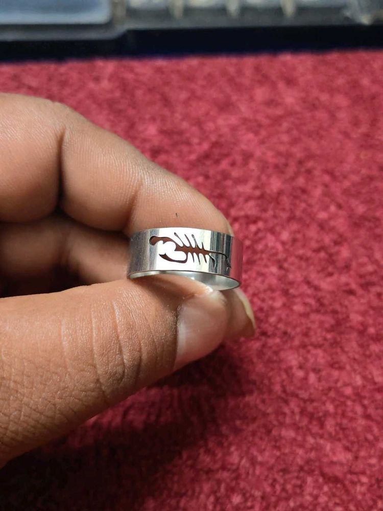 Unique Fishbone Design Ring