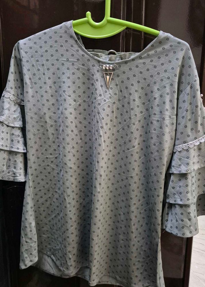 Grey Printed Tiered Sleeve Top