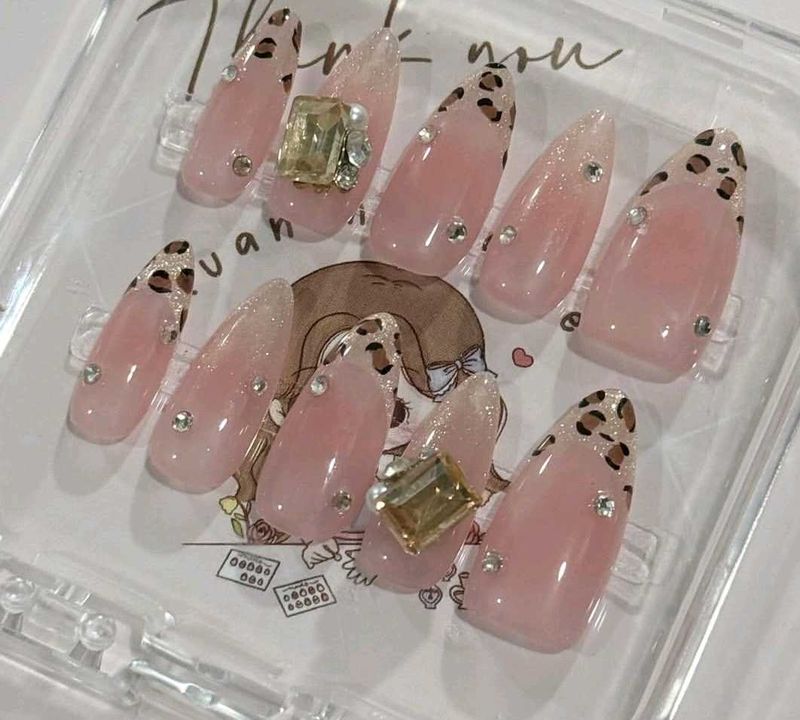 Leopard Print Press-On Nails
