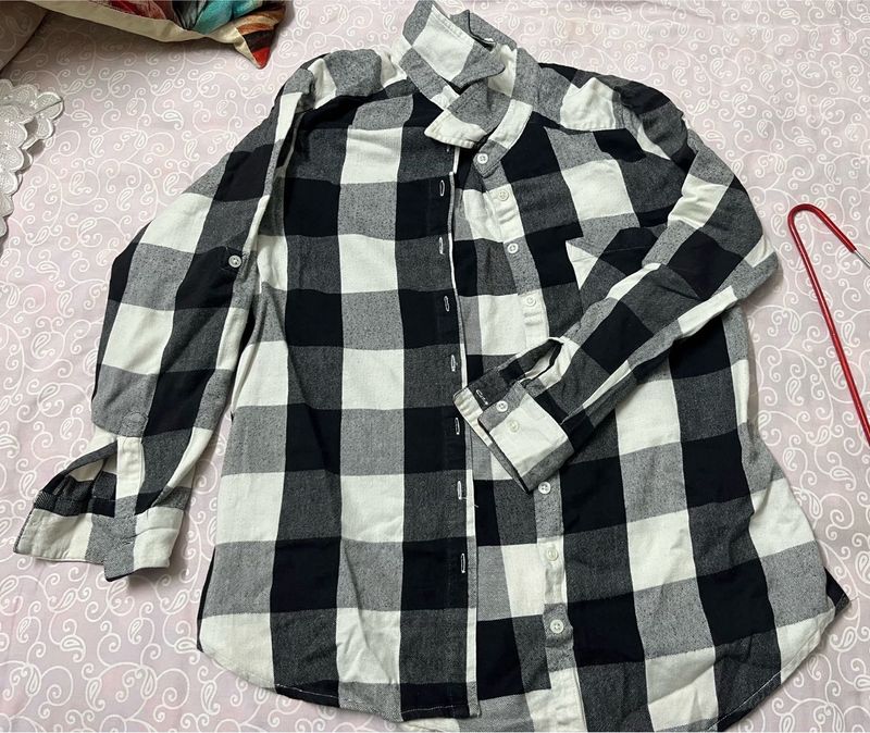 Classic Black &amp; White Plaid Button-Up Shirt