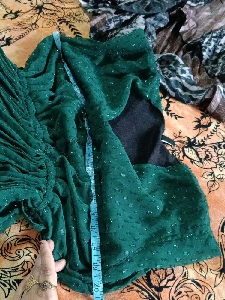 Elegant Green gown with Glitter