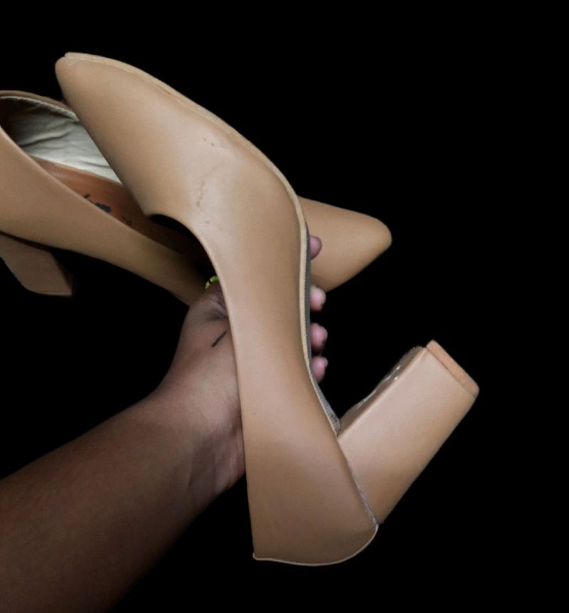 Pointed Toe Heel😍💯👌