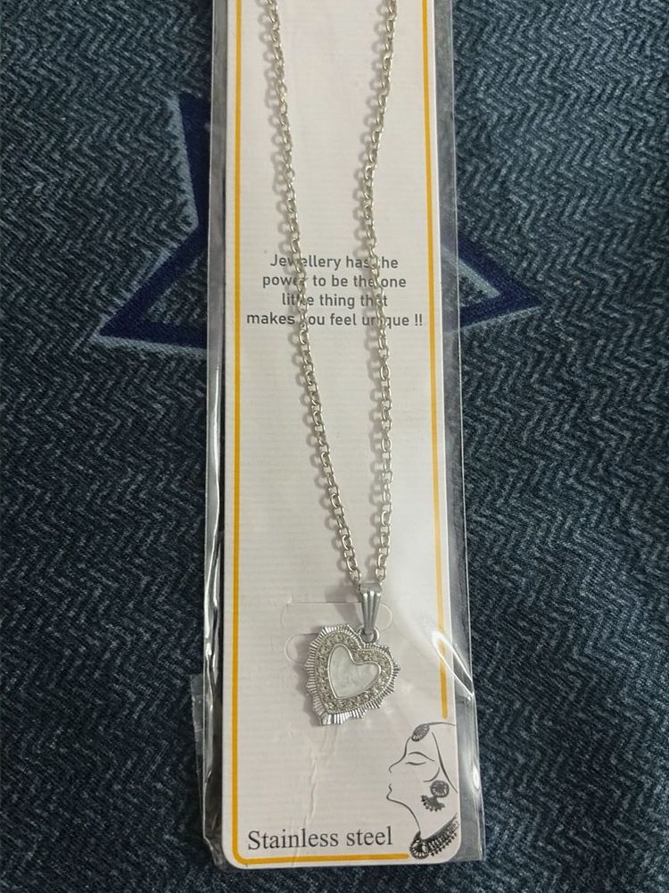 beautiful heart shape  pendant necklace c