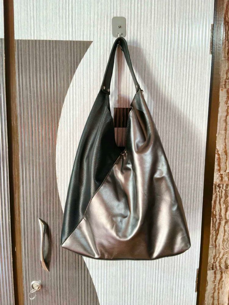 Chic Two-Tone Hobo Bag