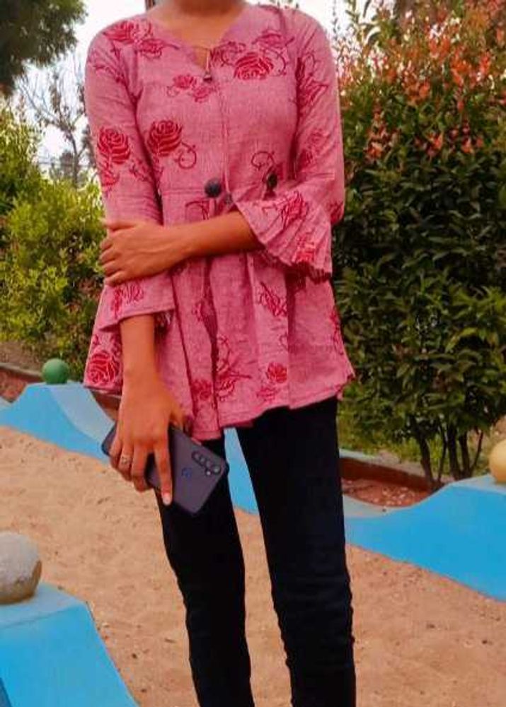 Floral Print Pink Kurta and black  jeans
