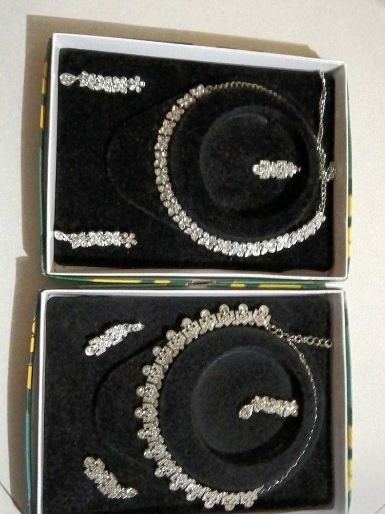Sparkling Rhinestone Jewellery Set
