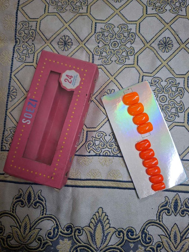 Soezi Orange Press-On Nails