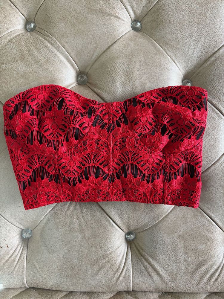 Chic Red Lace Strapless Top