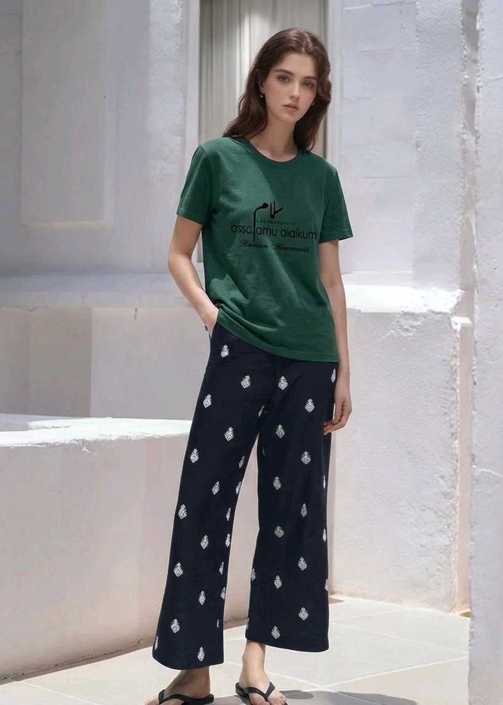 both for man and woman Comfortable Green T-Shirt w