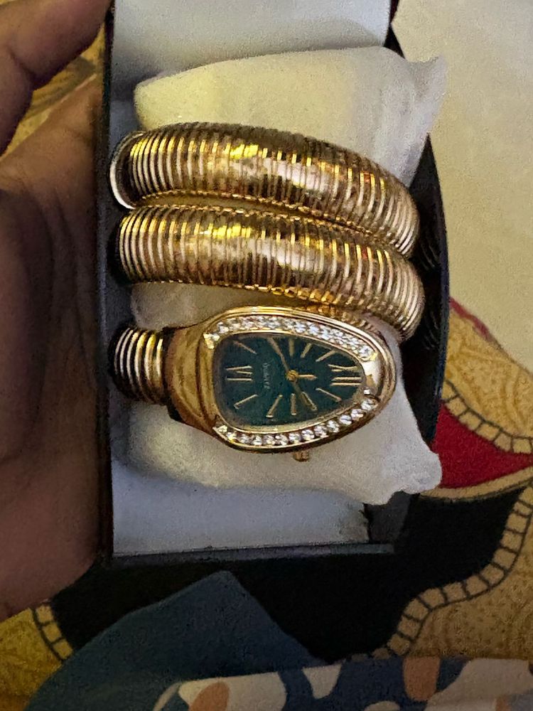 Elegant Gold Snake Wrap Watch
